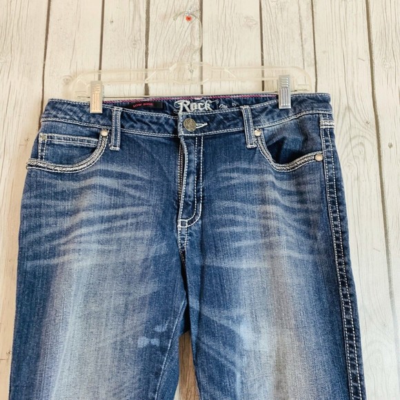Womens ROCK 47 Wrangler Low Rise Embroidered Medium Wash Blue Jeans Size 11/12 - Picture 2 of 13